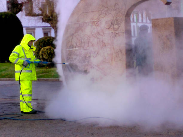 Best Concrete Pressure Washing  in Leesburg, FL
